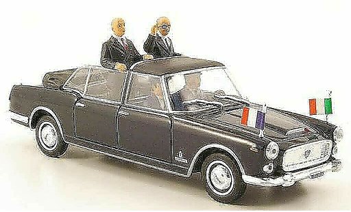 Lancia Flaminia Presidenziale 1/43 Starline de Gaulle + Saragat 1965 modellautos