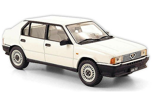 Alfa Romeo 33 1.3 1/43 Pego weiss 1983 modellautos