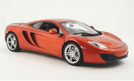 McLaren F1 Base 1/18 Minichamps MP 4-12C orange modellautos