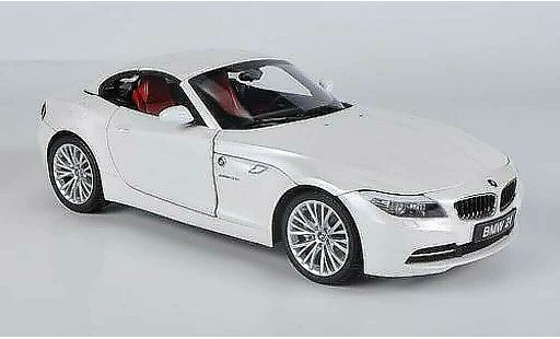 Bmw Z4 sdrive 35i 1/18 Kyosho E89 weiss modellautos