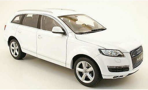 Audi Q7 suv 1/18 Welly weiss 2010 modellautos