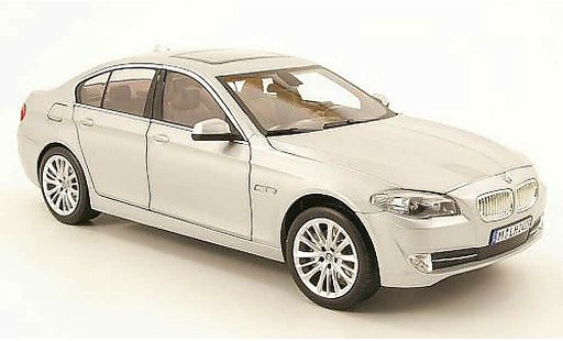Bmw 550 F10 1/18 Norev limousine grau allise 2010 modellautos