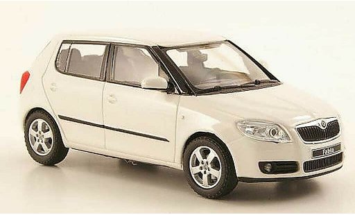 Skoda Fabia Base 1/43 Abrex weiss 2006 modellautos