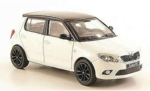 Skoda Fabia II 1/43 Abrex weiss mit schwarzem Dach und Felgen 2010 modellautos