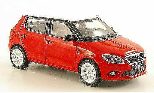 Skoda Fabia II 1/43 Abrex rot mit weissem Dach und Felgen 2010 modellautos