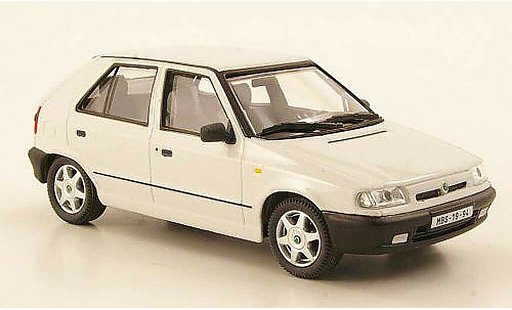 Skoda Felicia Base 1/43 Abrex weiss 1994 modellautos