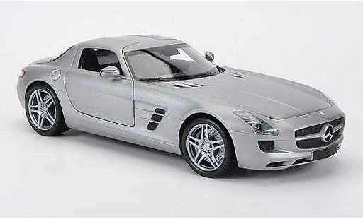 Mercedes SLS Coupe 1/18 Minichamps coupe AMG grau 2010 modellautos