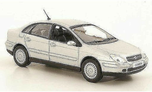 Citroen C5 Berline 1/43 Norev grau 2001 modellautos