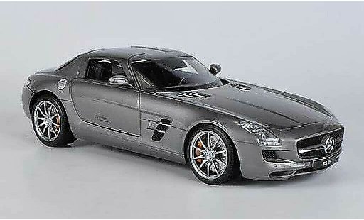 Mercedes SLS Coupe 1/18 Welly coupe AMG (C197) grau modellautos