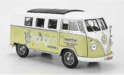 Volkswagen Combi Base 1/18 Greenlight T1 Samba Space Age Lodge - Courtesy Shuttle 1962 modellautos