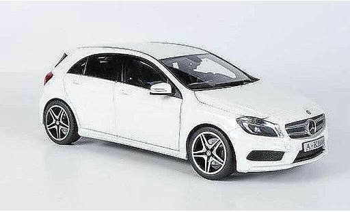Mercedes Classe A Base 1/18 Norev (W176) weiss 2012 modellautos