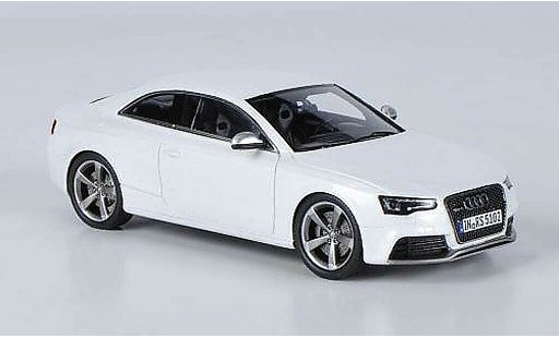 Audi RS5 coupe 1/43 Spark weiss 2012 modellautos