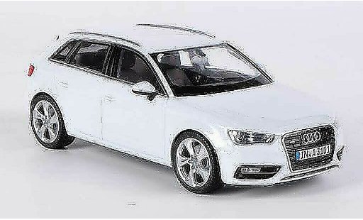 Audi A3 sportback 1/43 Schuco weiss 2012 modellautos