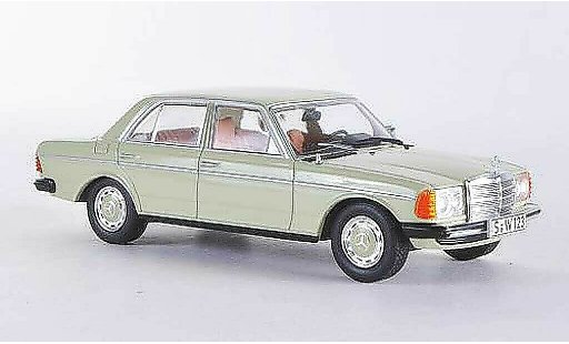 Mercedes 200 Coupe 1/43 WhiteBox D (W123) gr&Atilde;&frac14;n 1976 modellautos