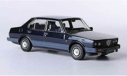 Alfa Romeo Alfetta 2000 1/43 Kess 1983 Quadrifoglio Oro blau modellautos