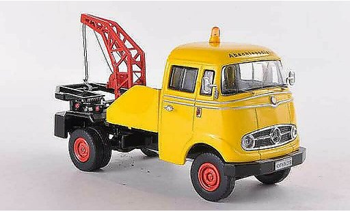 Mercedes L319 Abschleppwagen 1/43 Premium ClassiXXs L 319 gelb modellautos