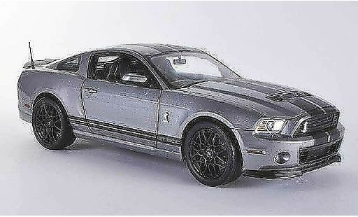 Shelby GT 500 Base 1/18 Shelby Collectibles grau mit schwarzen Streifen modellautos