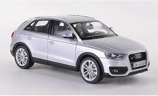 Audi Q3 suv 1/43 Schuco grau 2011 modellautos