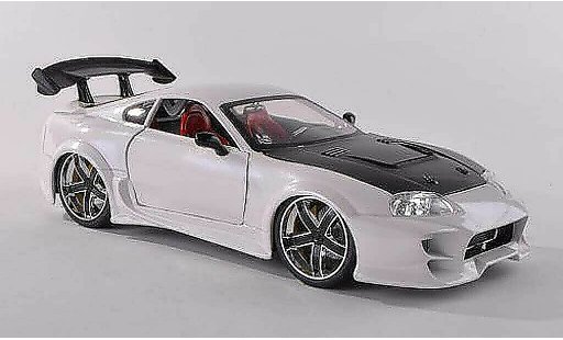 Toyota Supra Base 1/18 Jada Toys weiss/carbon modellautos