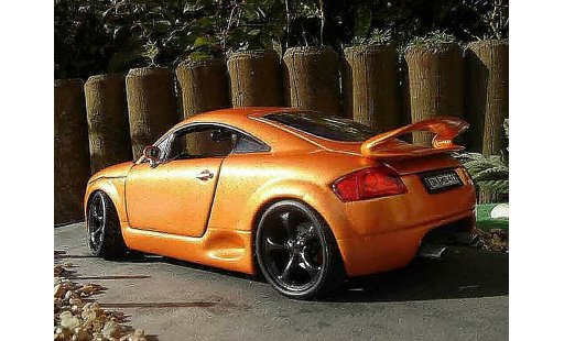 Audi TT coupe 1/18 Revell orange tuning jantes techart modellautos