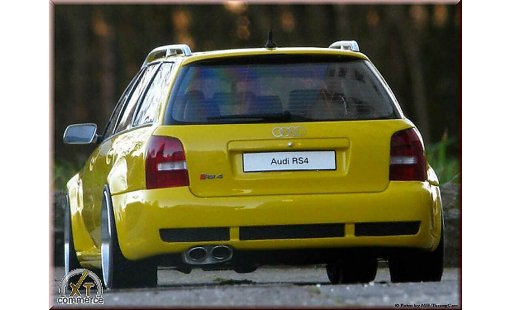 Audi RS4 avant 1/18 Ottomobile B5 gelb jantes audi 19 pouces modellautos