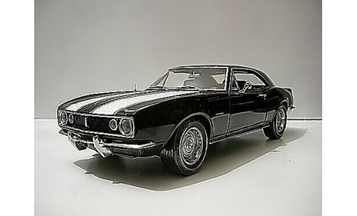 Chevrolet Camaro Z28 1/18 American Muscle schwarz bandes weisss 1967 modellautos