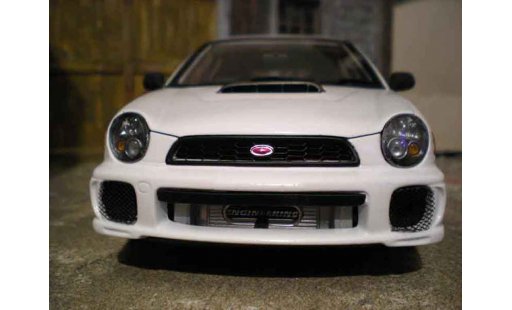 Subaru Impreza STI 1/18 Autoart jdm weiss modellautos