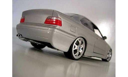 Bmw X5 E36 1/18 Ut Models coupe grau jantes bmw x5 modellautos