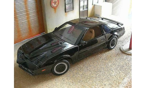 Pontiac Knight Rider Base 1/18 Ertl  modellautos
