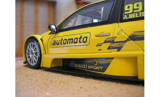 Renault Megane Trophy 1/18 Solido 2006 Beltoise #99 gelb modellautos