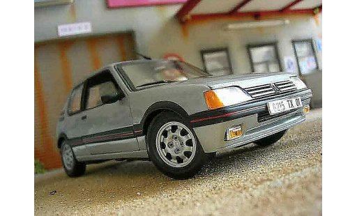 Peugeot 205 GTI 1/18 Solido 1.9 grau futura modellautos