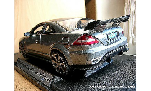 Honda Accord Base 1/18 Motormax 2003 grau modellautos