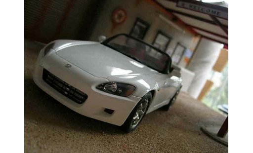Honda S2000 Base 1/18 Autoart weiss modellautos
