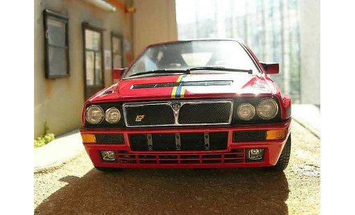Lancia Delta HF Integrale 1/18 Kyosho evolution 2 collezione modellautos