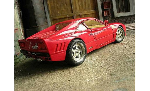 Ferrari 288 GTO 1/18 Burago rot jantes f40 modellautos