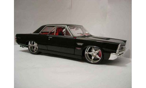 Pontiac GTO 1965 1/18 Jada Toys  modellautos