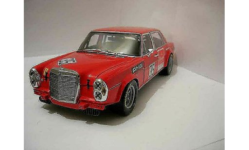 Mercedes 300 6.8 1/18 Minichamps amg modellautos