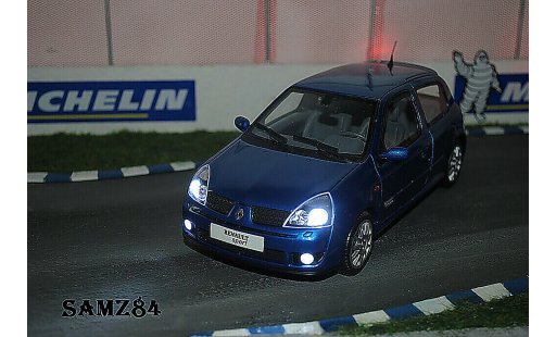 Renault Clio 2 RS 1/18 Ottomobile Ragnotti LED modellautos
