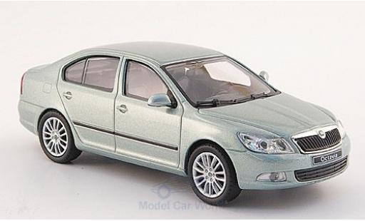 Modellautos Skoda Octavia 1/43 Abrex mettalic grün 2008 ohne Vitrine Skoda Octavia 1/43 Abrex mettalic grün 2008 ohne Vitrine modellautos