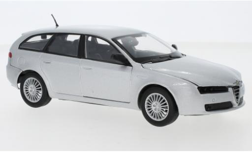 Modellautos Alfa Romeo 159 1/24 Motormax SW silber 1:24 Alfa Romeo 159 1/24 Motormax SW silber 1:24 modellautos