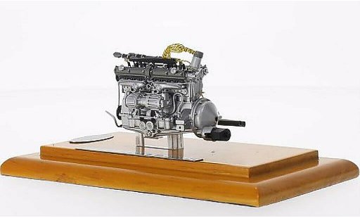 Alfa Romeo 8C 2900 b mm roadster 1/18 CMC Motoraggregat 1938 modellautos