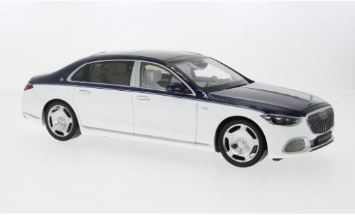 Modellautos Mercedes CLA 1/18 Almost Real Maybach Classe S weiss/blau 2021 1:18 Mercedes CLA 1/18 Almost Real Maybach Classe S weiss/blau 2021 1:18 modellautos