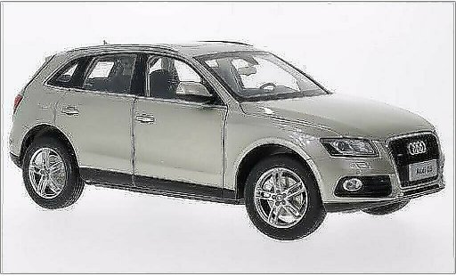 Audi Q5 suv 1/18 Paudi mettalic beige 2014 modellautos