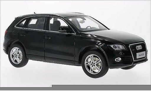 Audi Q5 suv 1/18 Paudi schwarz 2014 modellautos