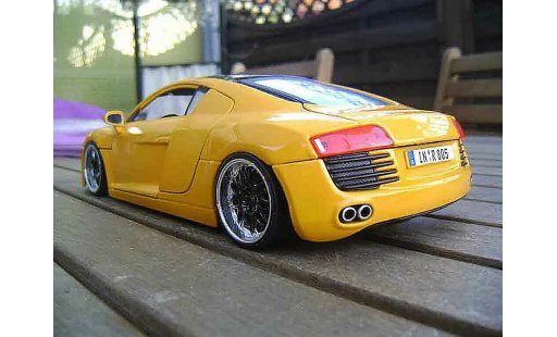 Audi R8 4.2 fsi 1/18 Maisto . gelb jantes 19 pouces schwarzs modellautos