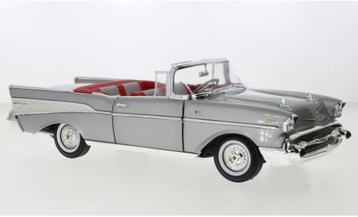 Chevrolet Bel Air 1/18 Auto World Cabrio metallise grau 1957 modellautos