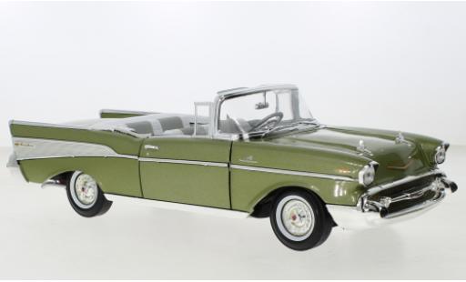 Chevrolet Bel Air 1/18 Auto World Cabrio metallise grün 1957 modellautos