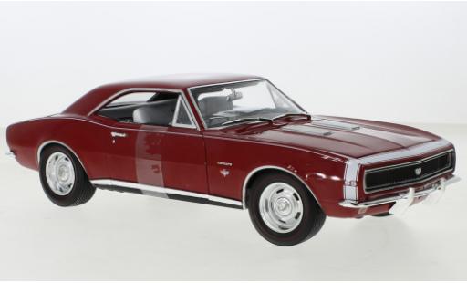 Chevrolet Camaro 1/18 Auto World SS/RS rot 1967 modellautos