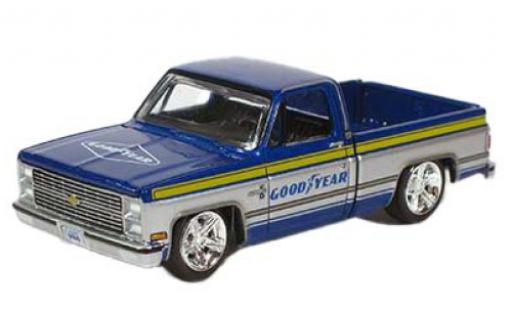 Chevrolet Silverado 1/64 Auto World Goodyear 1983 modellautos
