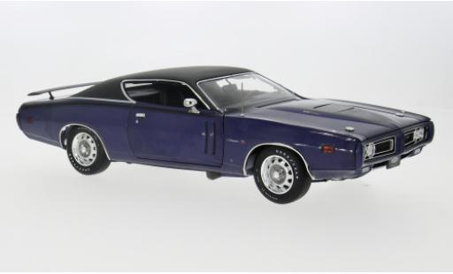 Modellautos Dodge Charger 1/18 Auto World R/T metallise violett 1971 1:18 Dodge Charger 1/18 Auto World R/T metallise violett 1971 1:18 modellautos